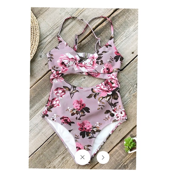 CUPSHE Womens Magenta Flroal Striped Wrap Halter One Piece Swimsuit